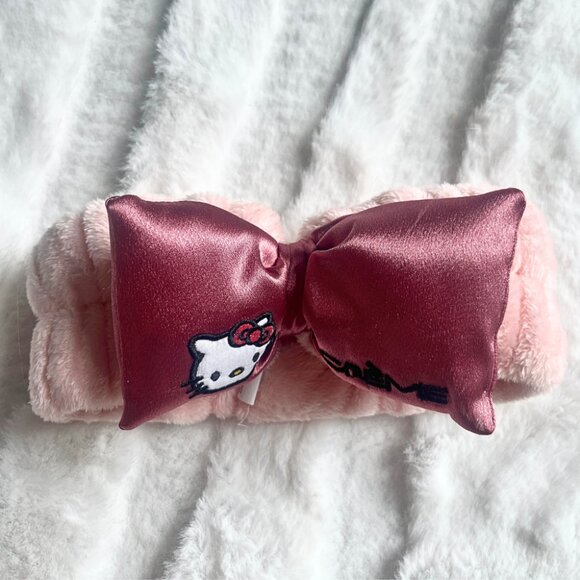 The Creme Shop Sanrio Hello Kitty Spa Headband Pink Satin Plush Makeup Bow Kawai - Picture 4 of 5